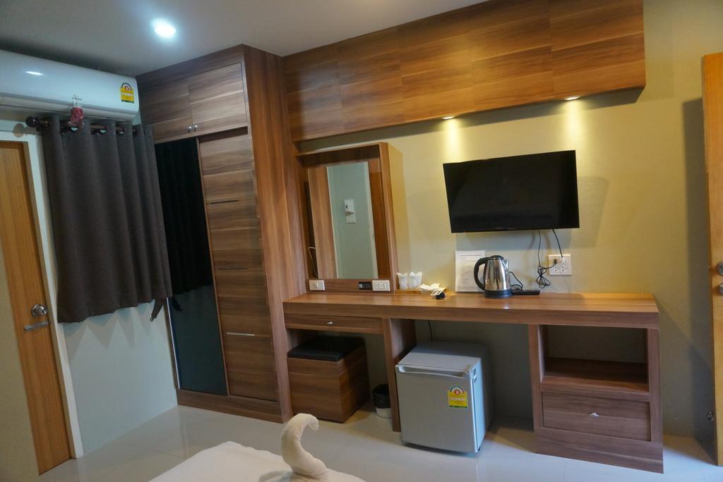 The Rhea Hotel Удон Тани Екстериор снимка