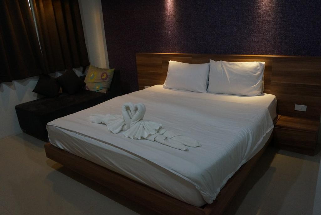The Rhea Hotel Удон Тани Екстериор снимка