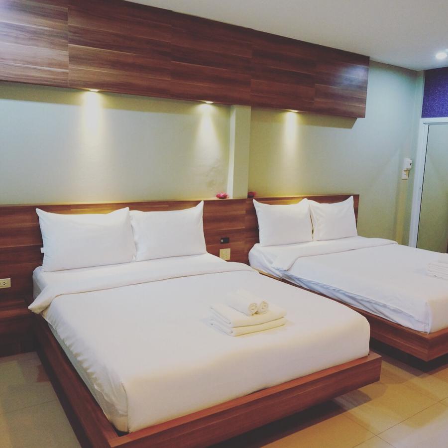 The Rhea Hotel Удон Тани Екстериор снимка